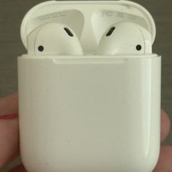 Apple AirPods Second Generation Wireless Bluetooth Headphones