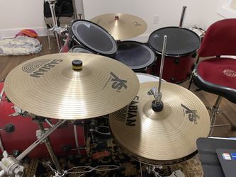 DW Collector’s Series 5 piece red matte finish maple drum kit for sale.