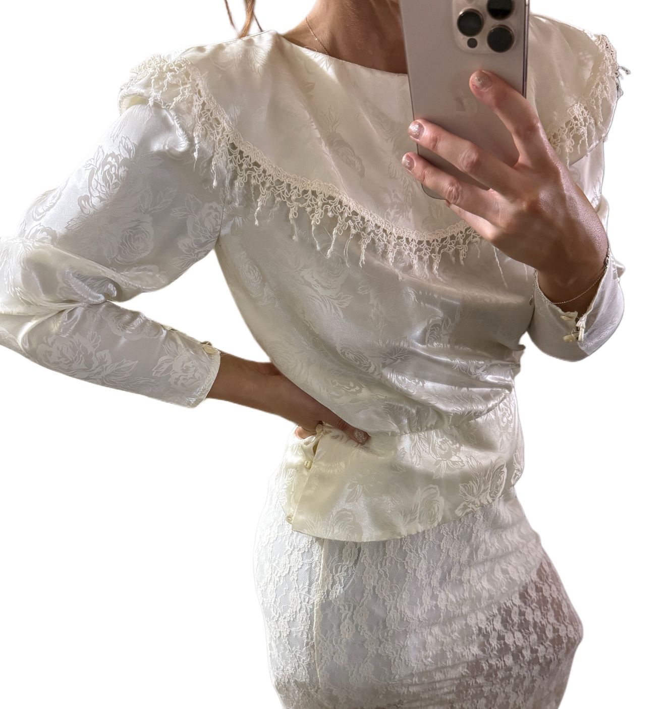 Vintage Jessica McClintock gunne sax elegant cream blouse features delicate lace trim perfect for adding a touch of sophistication to any outfit. Id