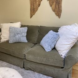 Rowe Sleeper Sofa (queen)