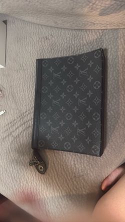 Louis Vuitton men’s pouch wallet