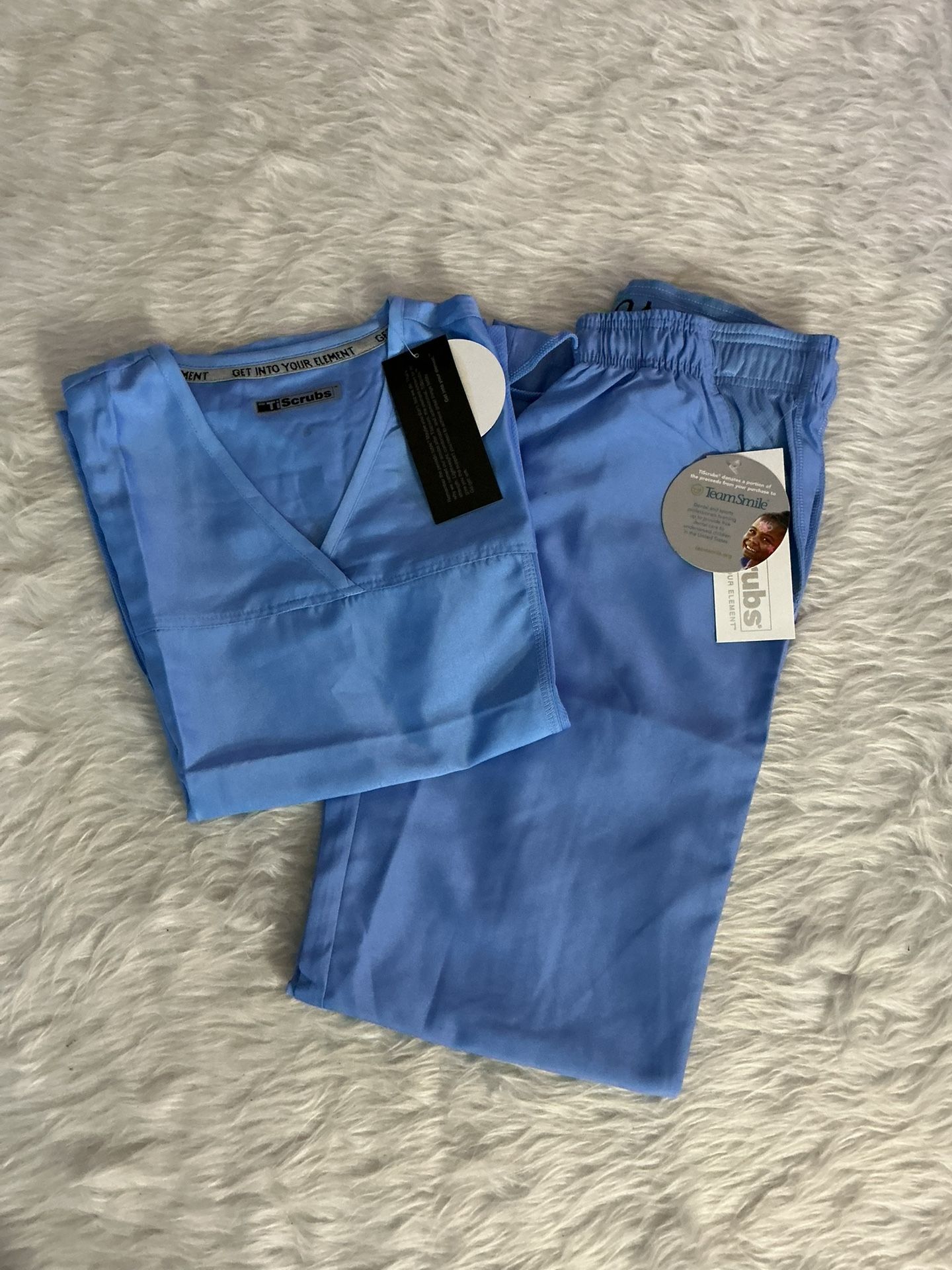 Ti Scrubs Set Women’s Small 