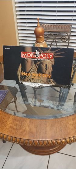 Vintage Statue of Liberty MONOPOLY New York City Edition