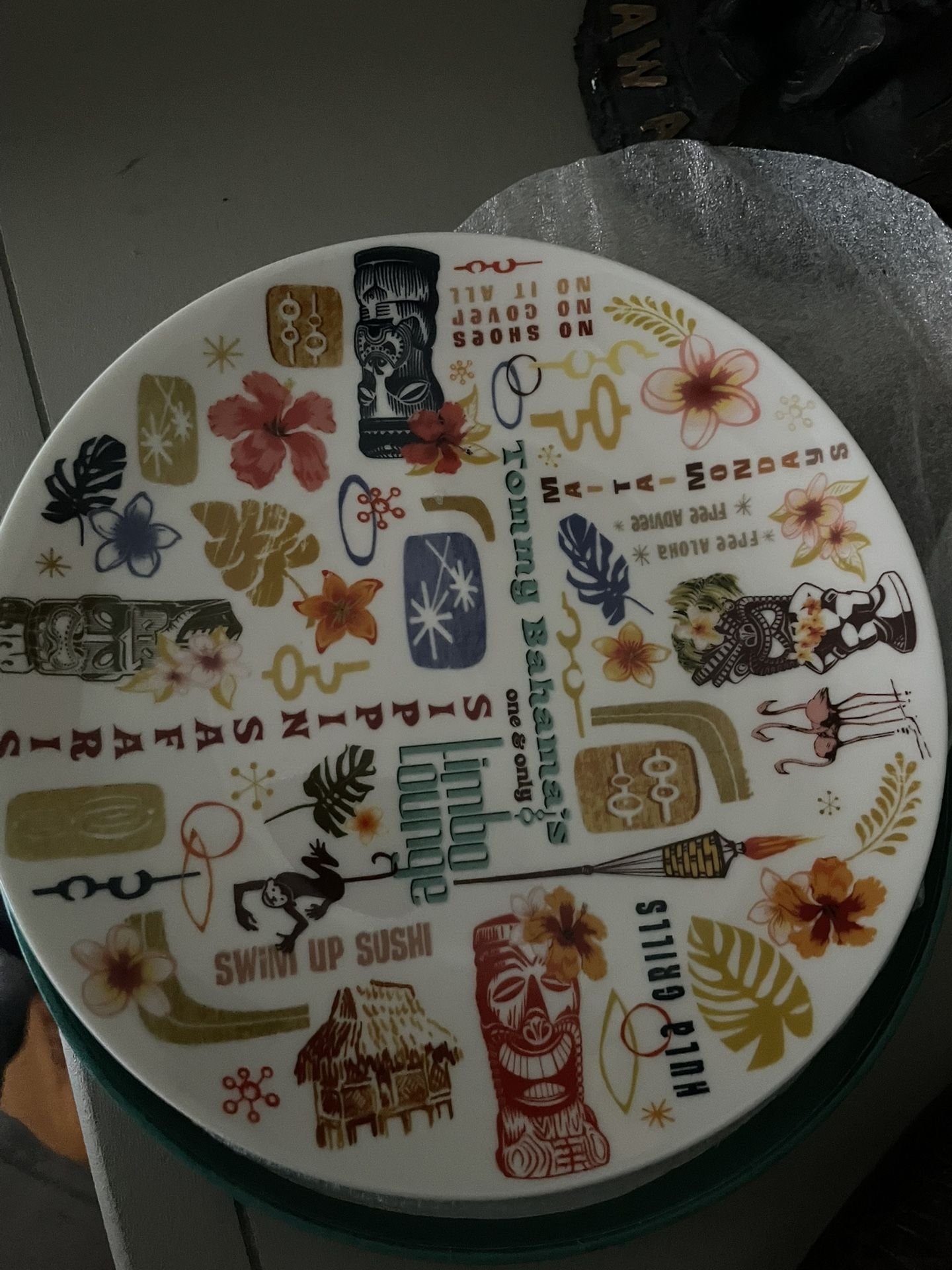 Tiki Collectors Edition Plates & Tiki Coaster’s Set