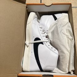 Nike Blazer Mid 77 Vntg 