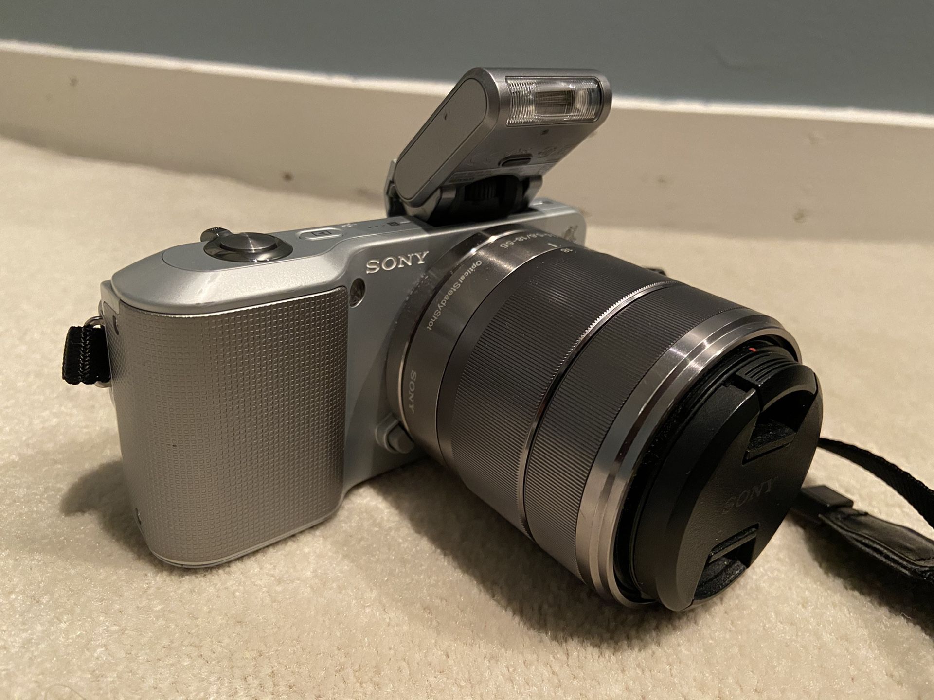 Sony NEX-3 Camera plus flash ,Battery and charger