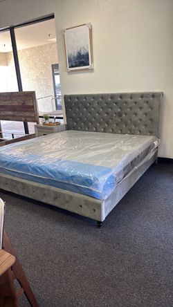 King platform bed frame