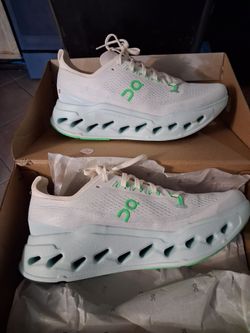 Womens Cloud Surfer Max