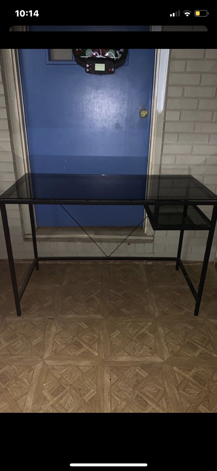 Nice like new glass top desk!