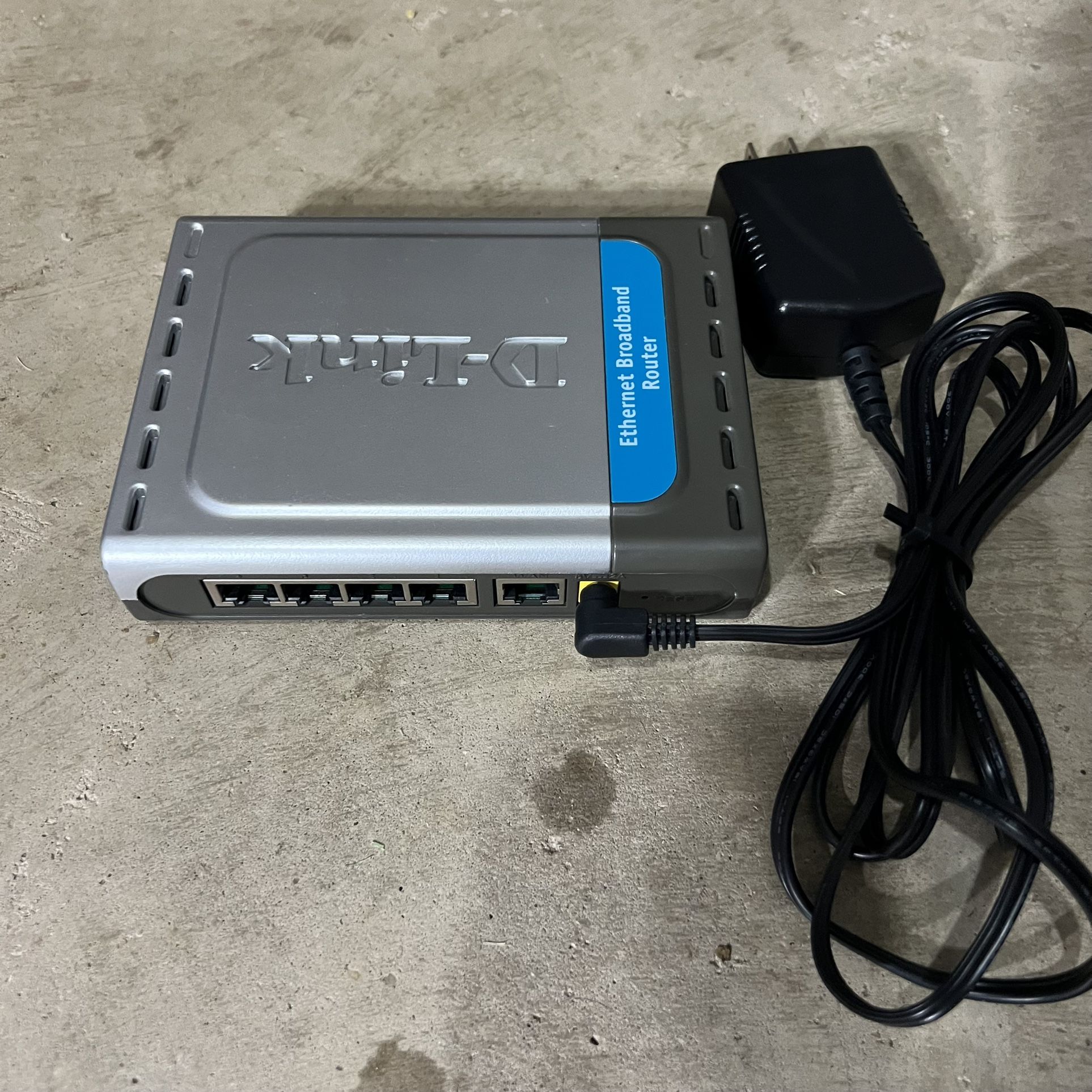 D-Link DI-604 Wired 4-Port 10/100 Ethernet Broadband Router