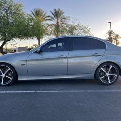 2006 BMW 330i sports sedan