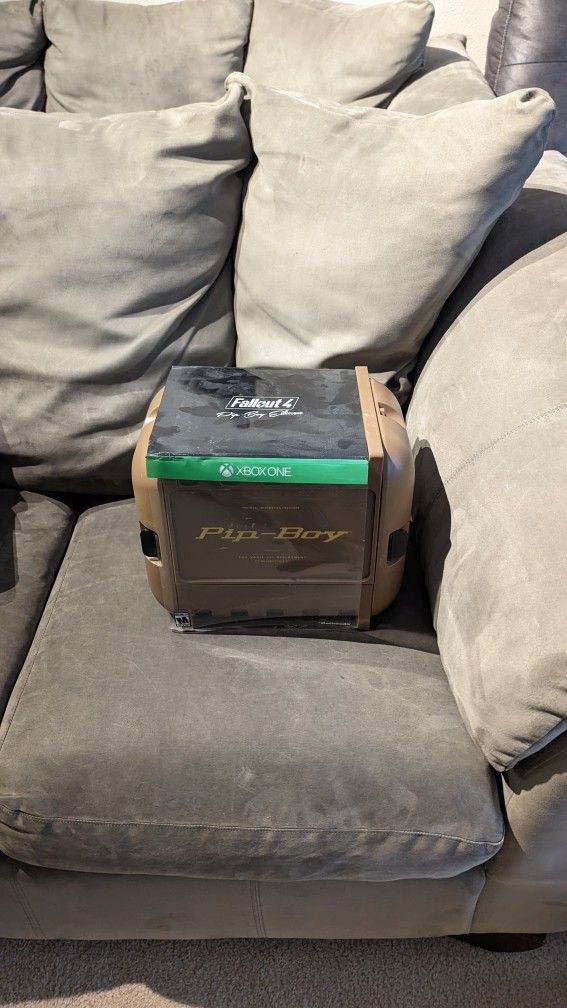 Fallout 4: Pip Boy Edition (Xbox One)