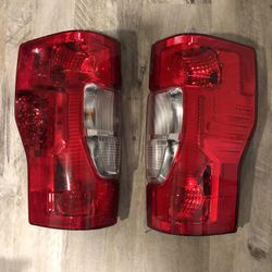 2022 Ford F250 Rear Taillight’s Like New 