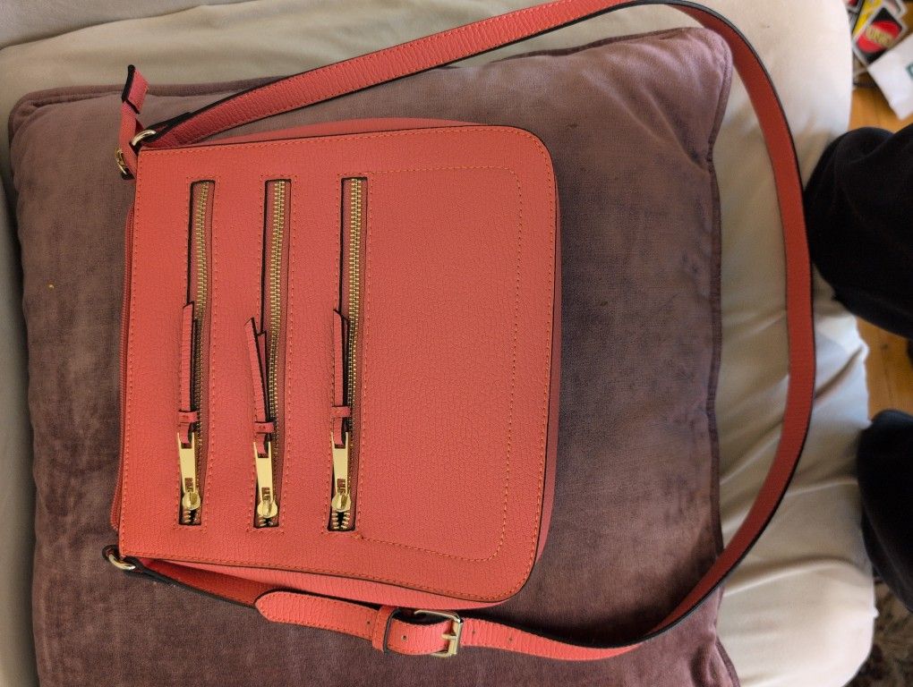 Bubblegum Pink Hand Bag Or Purs