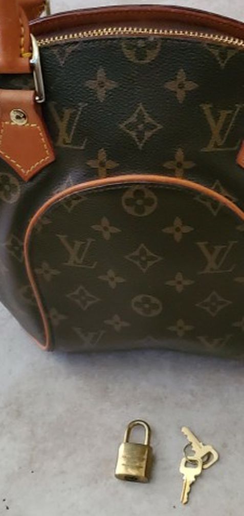 Authentic Louis Vuitton Ellipce Monogram Canvas Bag