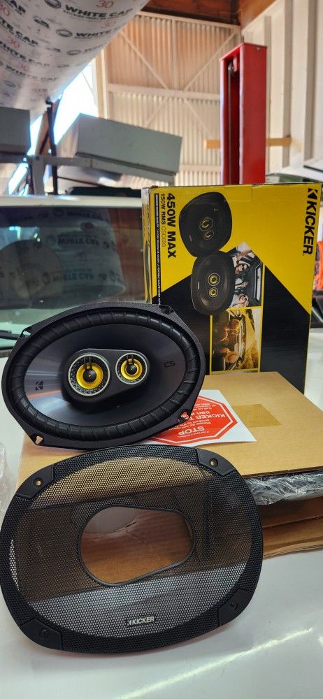  Kicker  6x9  Brand New