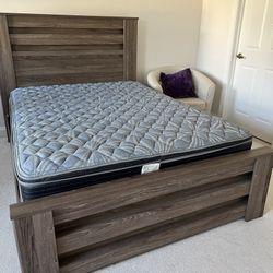 🛏️ Queen Bed Frame + Mattress – Great Condition – $180 (Paoli)