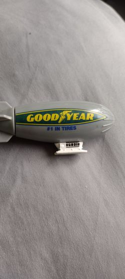Hot Wheels Goodyear Blimp Vintage out of box collectible cash porch pickup Redmond
