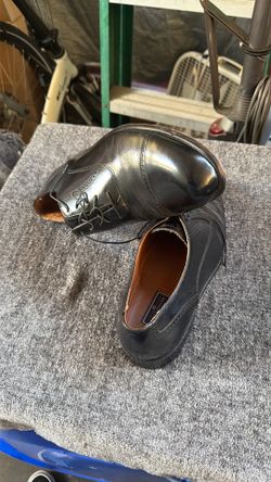 Dress shoes