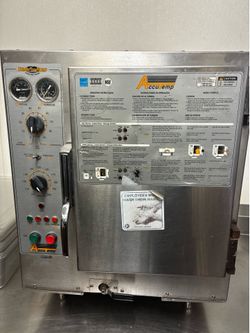 Commercial steam table