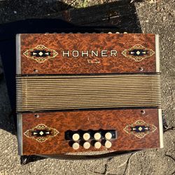 Vintage Hohner Burl Vienna Style Key of G