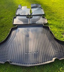 For sale oem toyota camry2018 to  2024 all weather floor mats and cargo