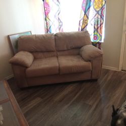 Loveseat/sofa 
