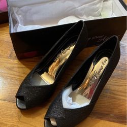 Glittery Black Women’s Heels 
