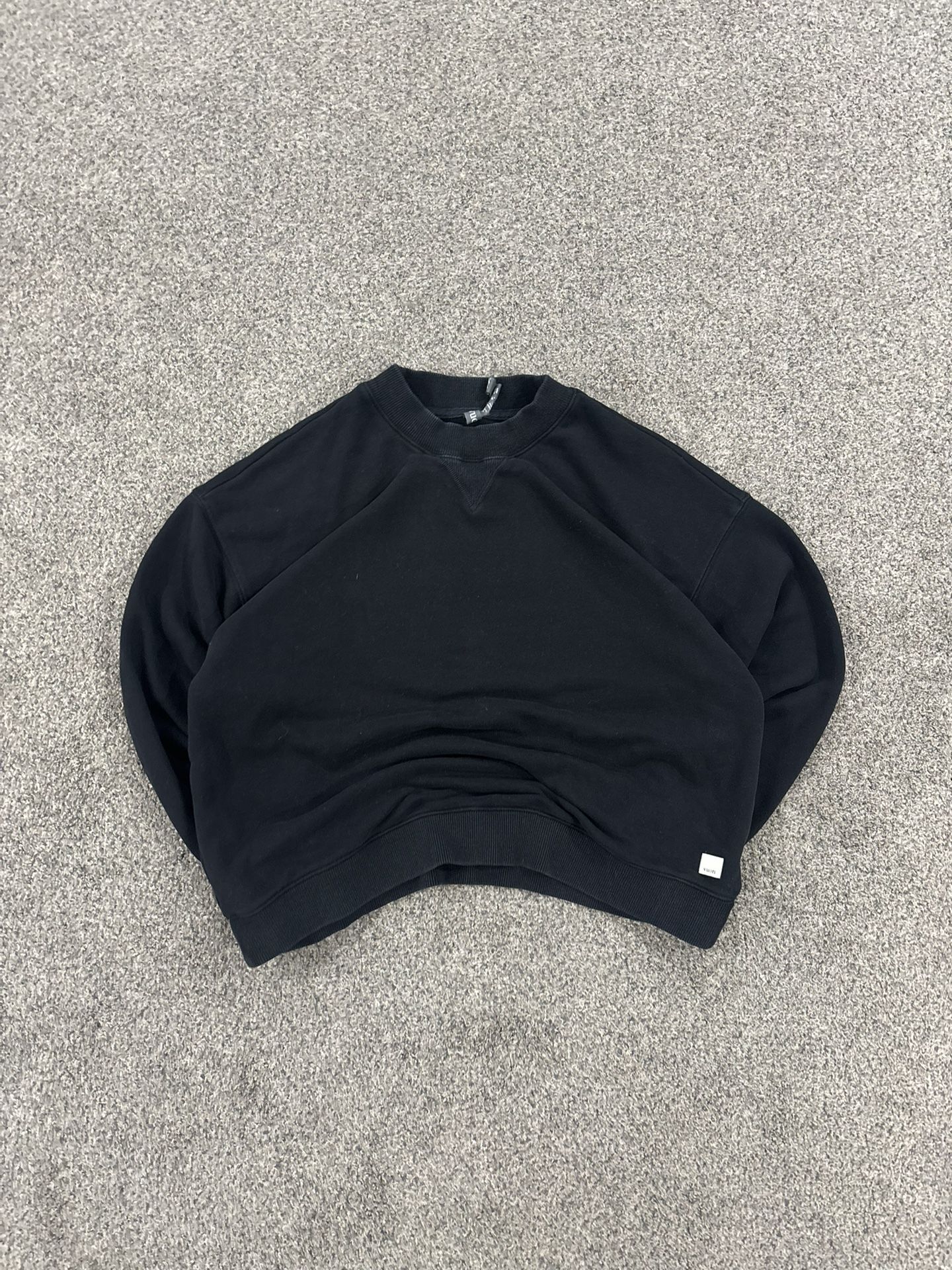 Black Vuori crewneck size S.
