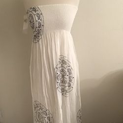 NEW LONG WHITE SUMMER DRESS SIZE MEDIUM 
