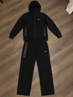 Nike tech set xl fits way smaller like a medium