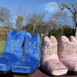 Casita House Slipper Boots - Brand New