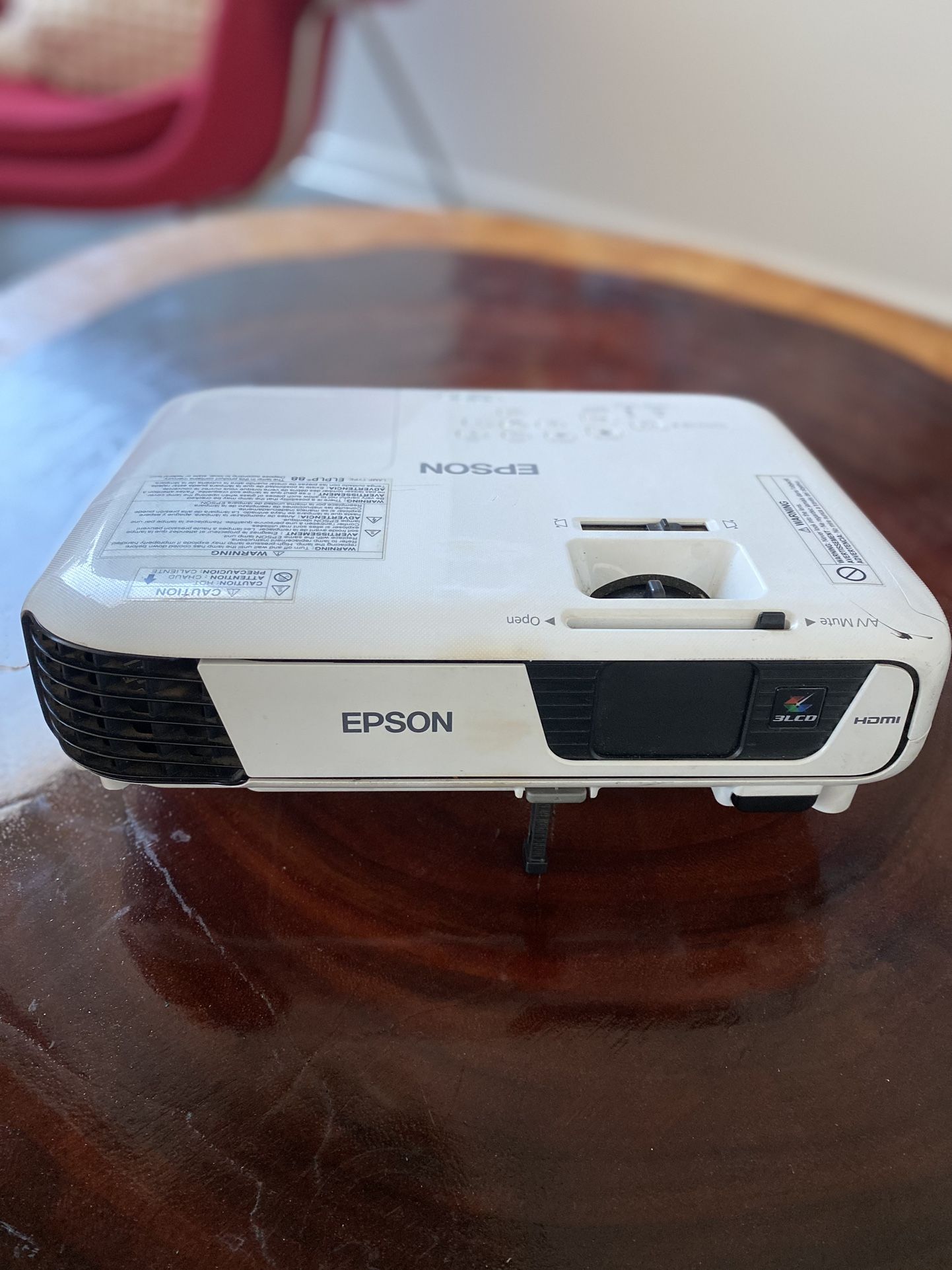 Epson Projector HDMI 3200 Lumens Low Bulb Hrs