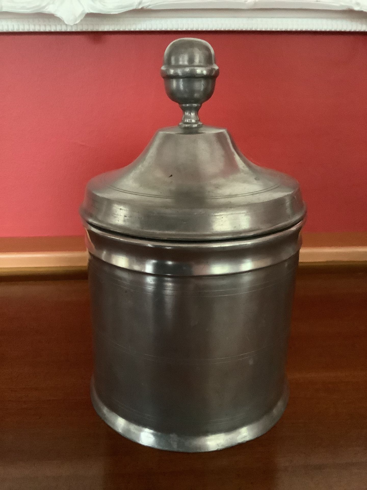 RARE VINTAGE ANTIQUE WILLIAMSBURG PEWTER LIDDED CANISTER HUMIDOR/TEA/TOBACCO JAR