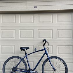 Giant Cypress Hybrid Bike – 700c – 7-Speed – Large Frame Bicycle