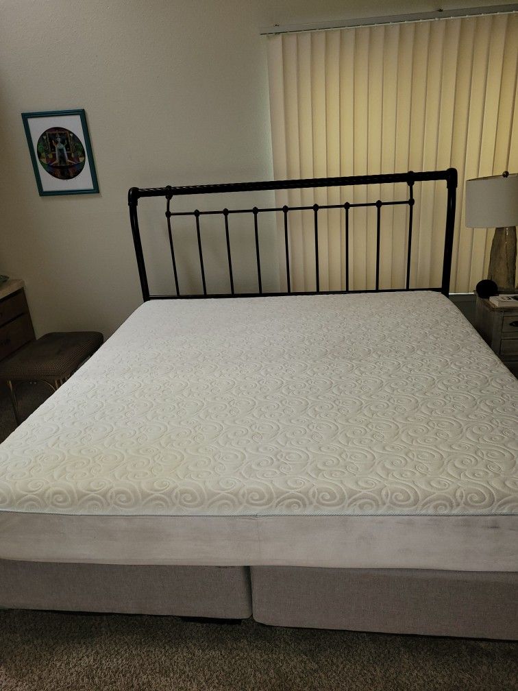 Tempur Pedic King Size Bed for Sale in San Antonio, TX OfferUp