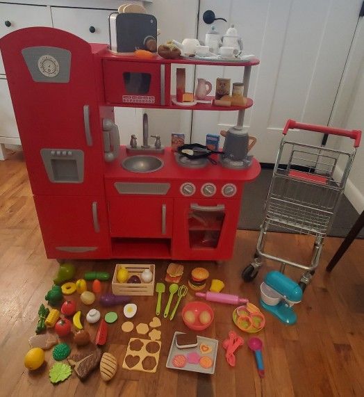 Cute Kitchen Play