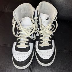 High Top Nike Sneakers 