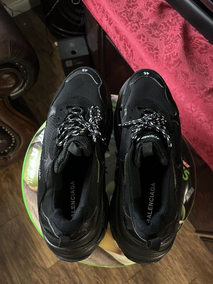 Balenciaga Men's Balenciaga Sizing Shoes Balenciaga Triple S