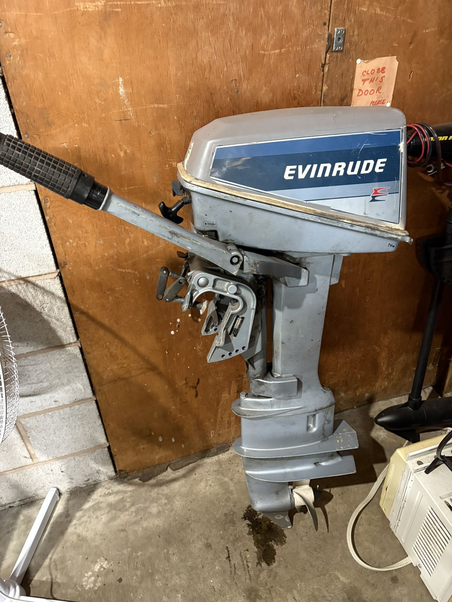 8HP Evinrude Boat Motor