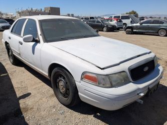 2006 Ford Crown Vic PARTS @ U-Pull Auto Parts DD4101