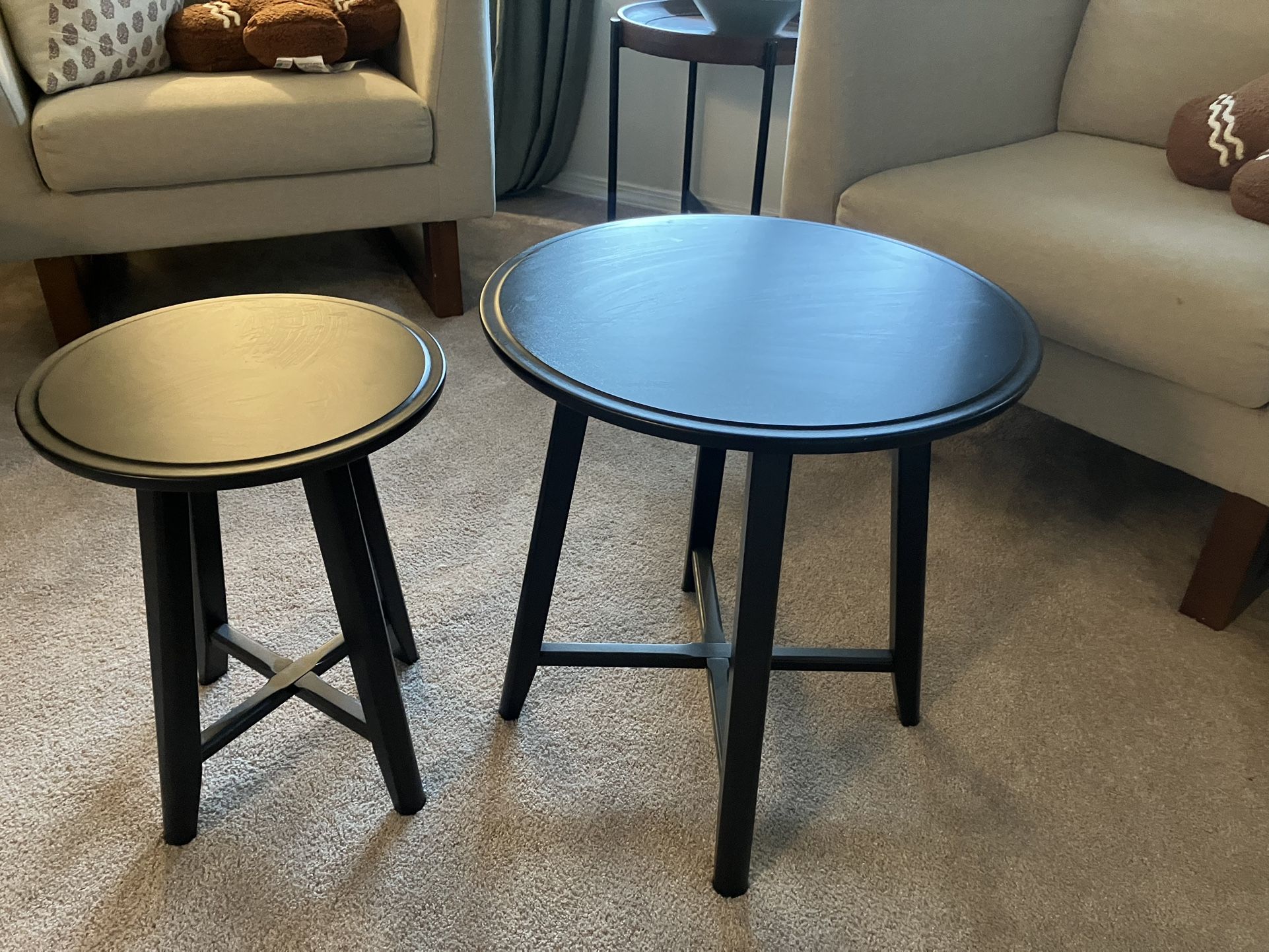 Matching Round Tables—Black