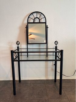 Make Up Vanity