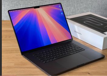 16 inch MacBook Pro M3 Max CHIP 2025