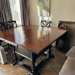 Oak Wood Dining Table with Wine/Wine Glass Storage