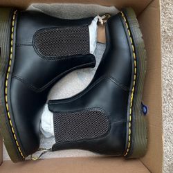 Dr. Martens Chelsea Boot