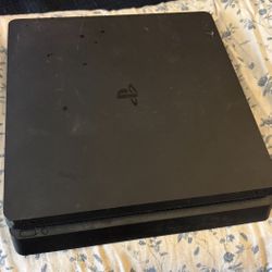 PS4 With Wires And 2 Controllers 
