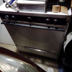 Gas Stove  Like Brand New Just Remodeled The House And Got A New One