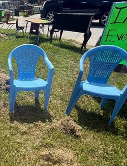 Set of 2 Vintage Mid-Century Blue Lawn Chairs