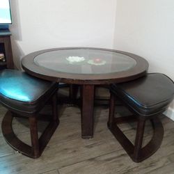 Small Table/Stools